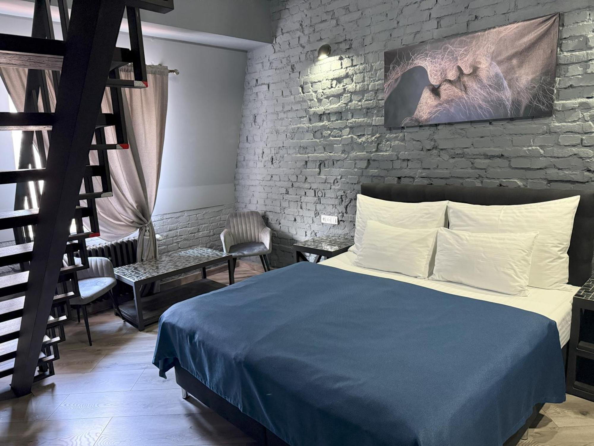 Residence Iron Cube Κάρλοβι Βάρι Εξωτερικό φωτογραφία