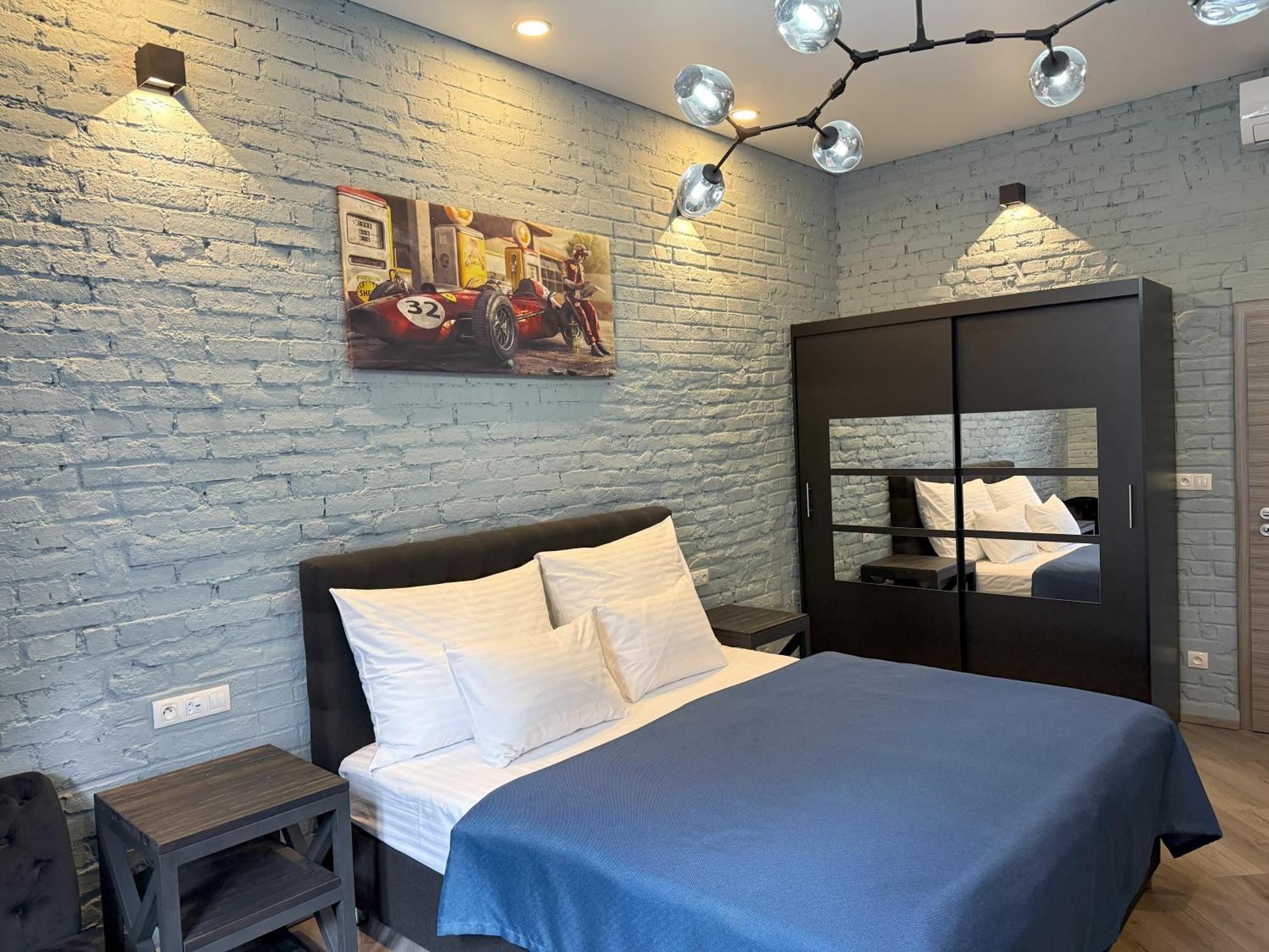 Residence Iron Cube Κάρλοβι Βάρι Εξωτερικό φωτογραφία